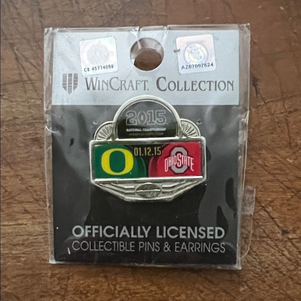 2015 Pin - College Football National Championship game w/ Ducks & Buckeyes.